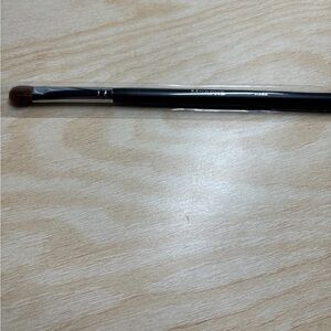 Morphe cosmetics m522 brush